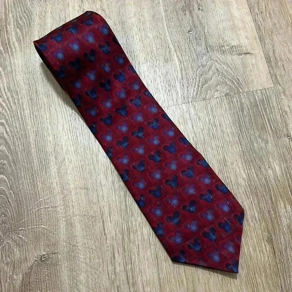VINTAGE DISNEY | 100% Silk Mickey Mouse Tie - Picture 4 of 4